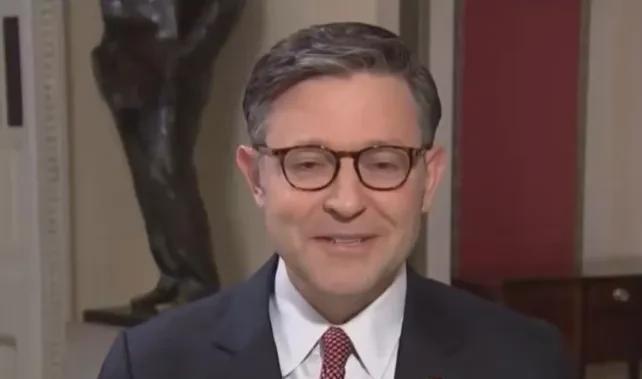 美国议长迈克·约翰逊:“我们昨天互发了短信。周一我和他长谈过。所以这周发生的这种
