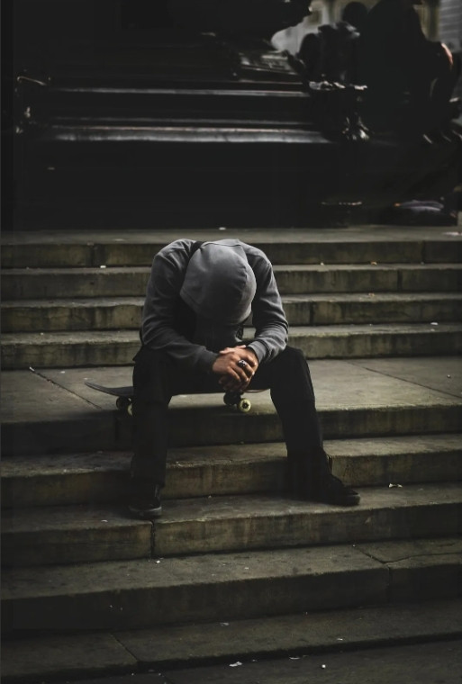 兄弟吐槽女朋友被富二代包养，一周四天陪自己，三天陪富二代，富二代每个月给她