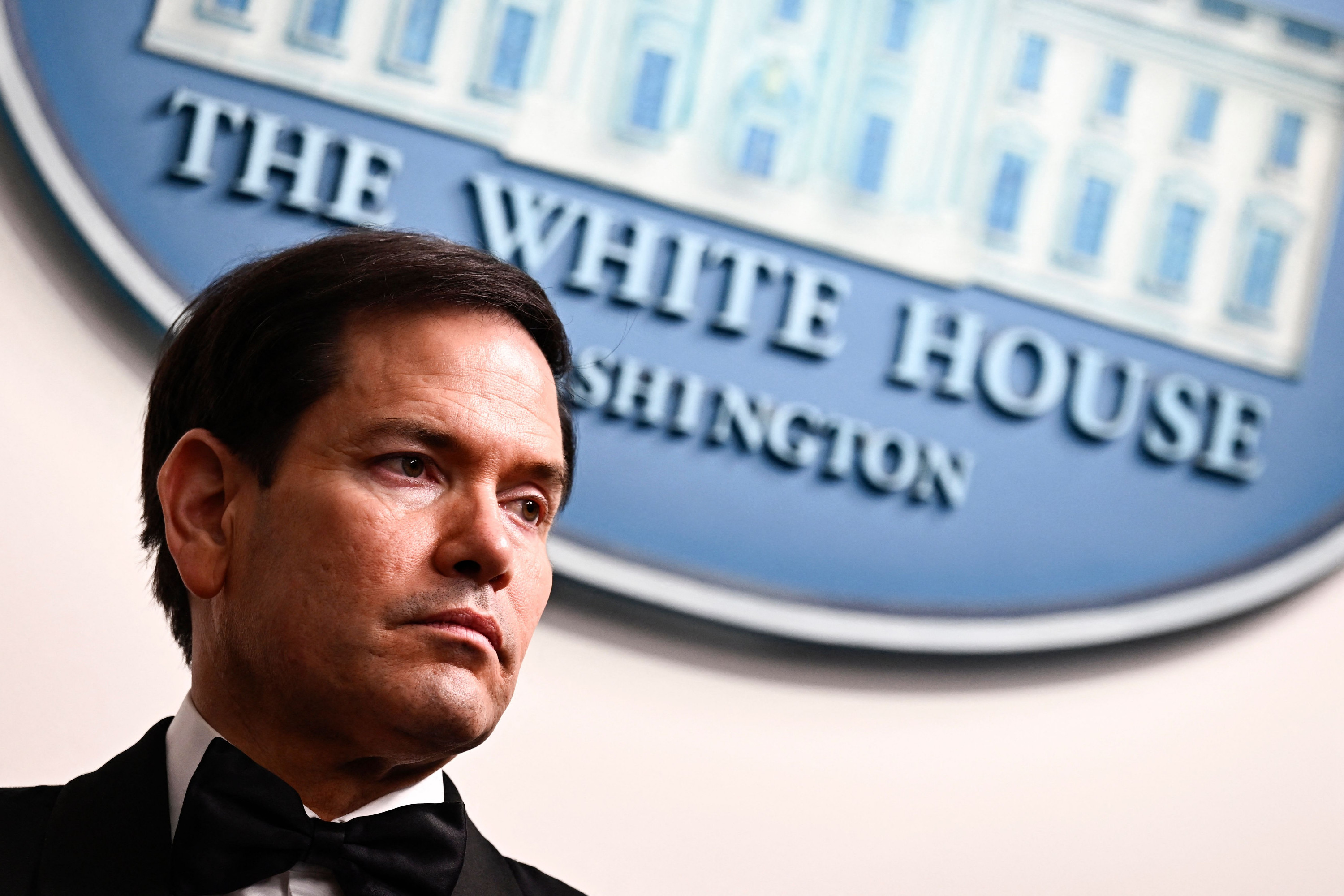 #鲁比奥称伊朗仍保有半数导弹库存#【鲁比奥：伊朗仍有半数导弹库存】据俄罗斯卫星社