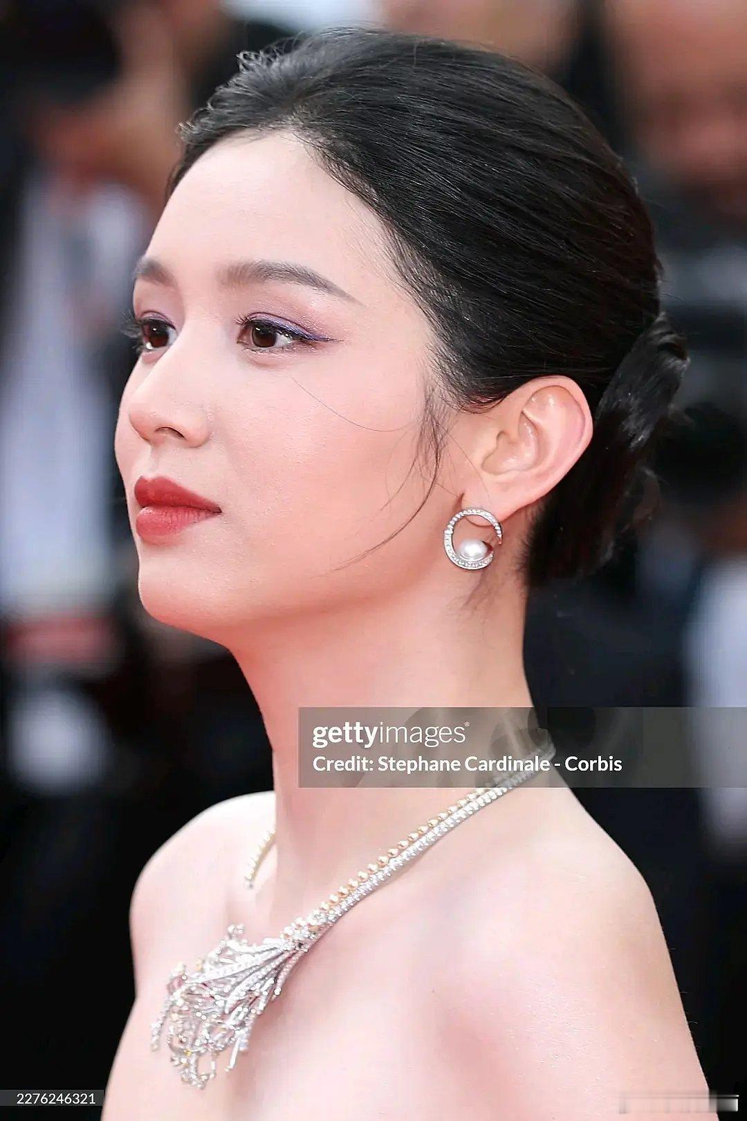 网友发外网周也生图细思极恐