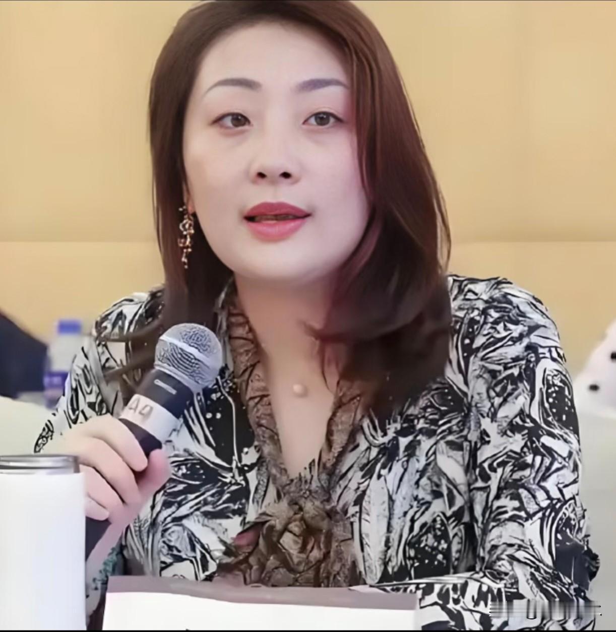 宗馥莉这操作无异于把哇哈哈弄成空壳子了，娃哈哈创建这38年来，国家陆陆续续是占有