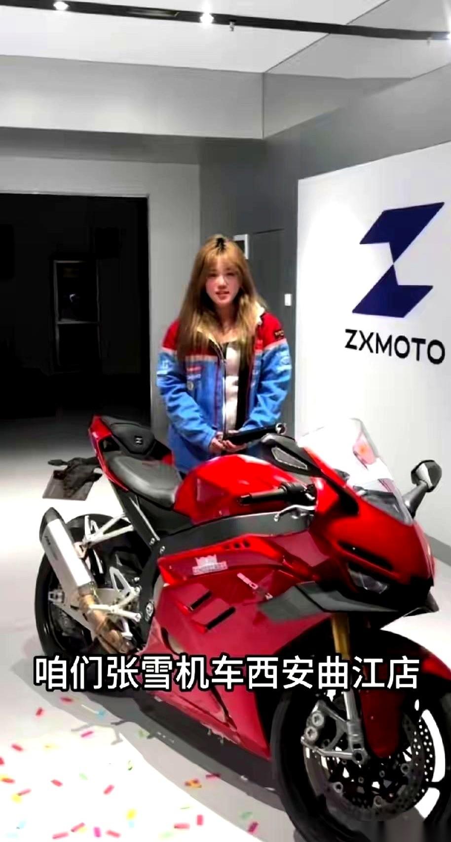 得说张雪机车这事，最开始，真是门都快被敲烂了，也没人搭理。一份份赞助方案发出去