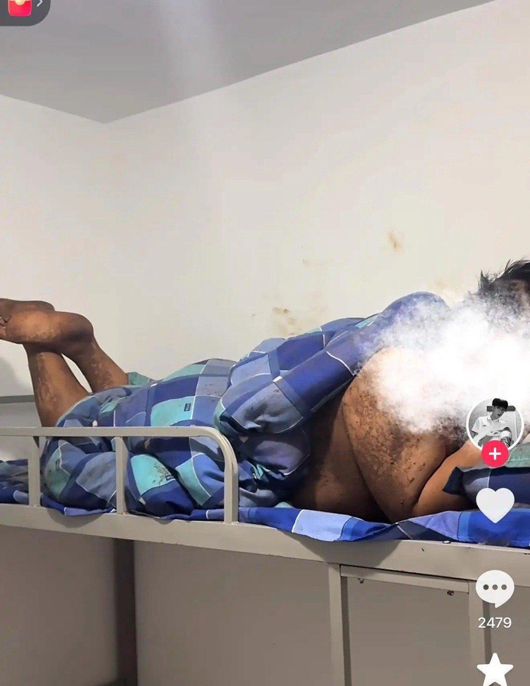 多久不洗澡才能变成这样？