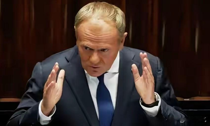 美国在波兰对乌克兰直接摊牌了！据最新消息，波兰总理图斯克在柏林会谈落幕後公开透