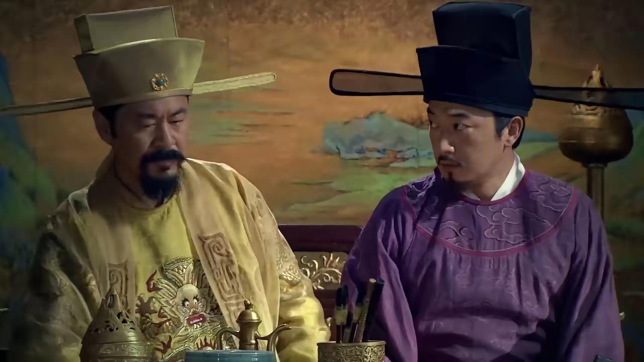 赵匡胤因为弟弟赵光义的权力太大，心情烦闷，召来宰相赵普商议，谁知赵普却说："玄武