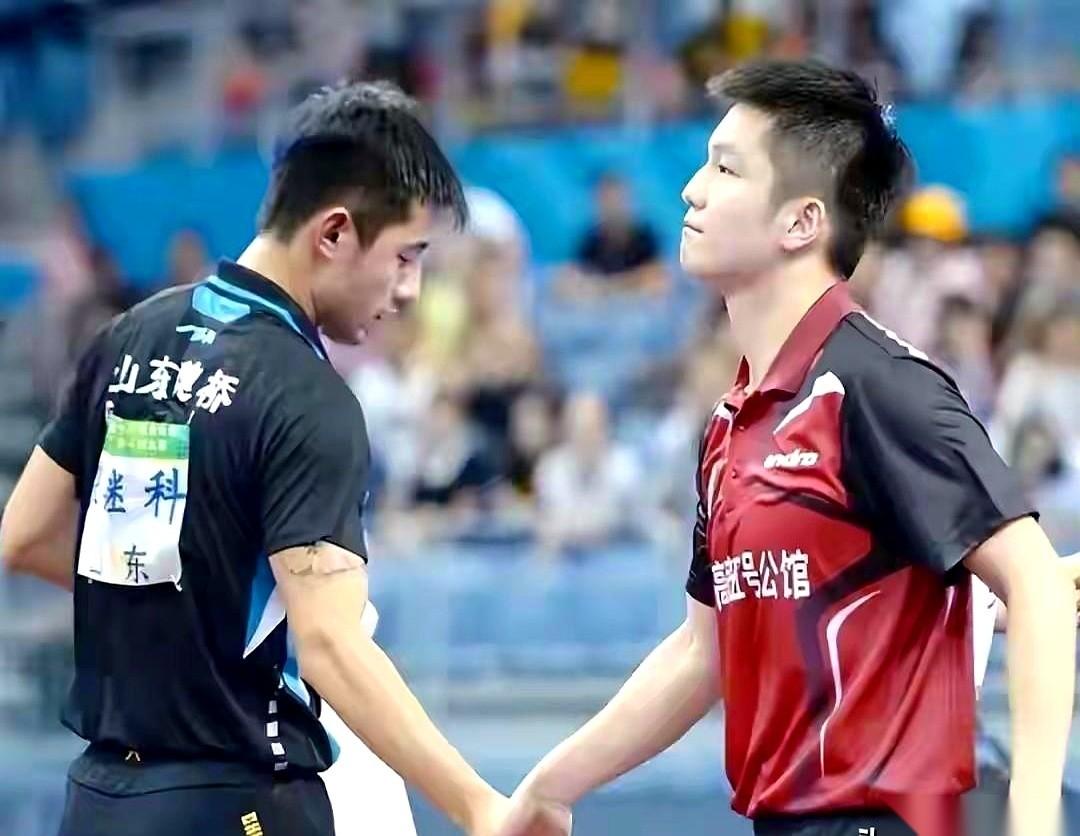 张继科亲口说过一句话，几乎是国乒内部不成文的铁律："队友之间，都有秘密，都有吃饭