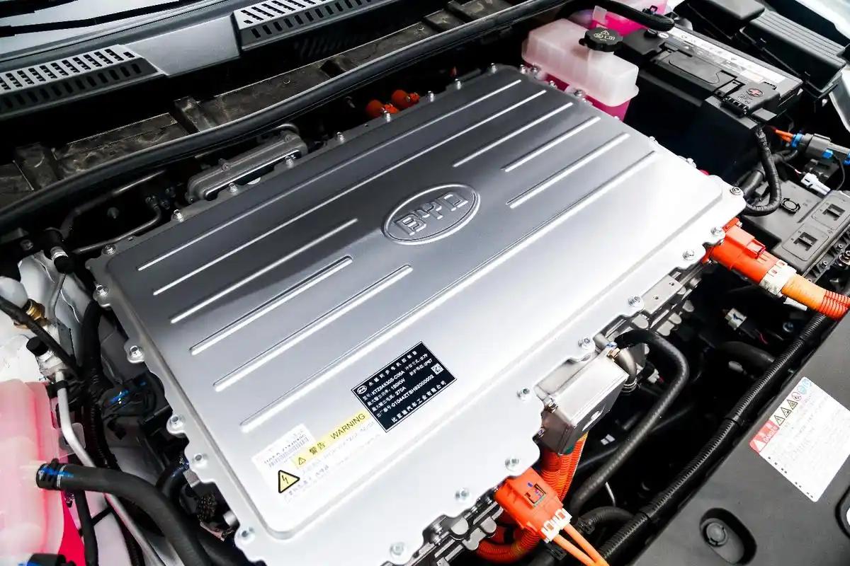 比亚迪的电池，还能往哪涨？先说个数，16.9%。这是它现在全球动力电池的市占率