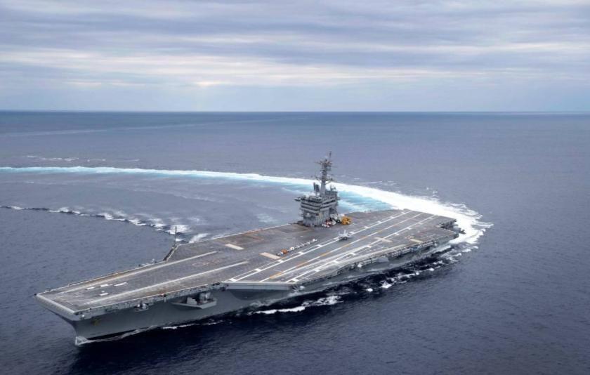 在海上漂了207天，没靠过岸。林肯号航母官兵写信向家人求救：我们快累垮了。船上的