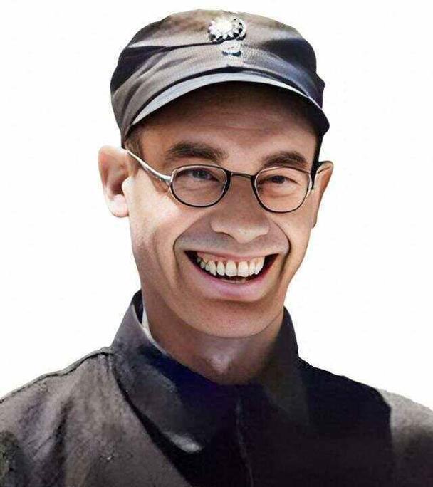 🌛教科书对博古、李德二人的历史评价极其特殊，称他俩犯了“左”的错误，并导致