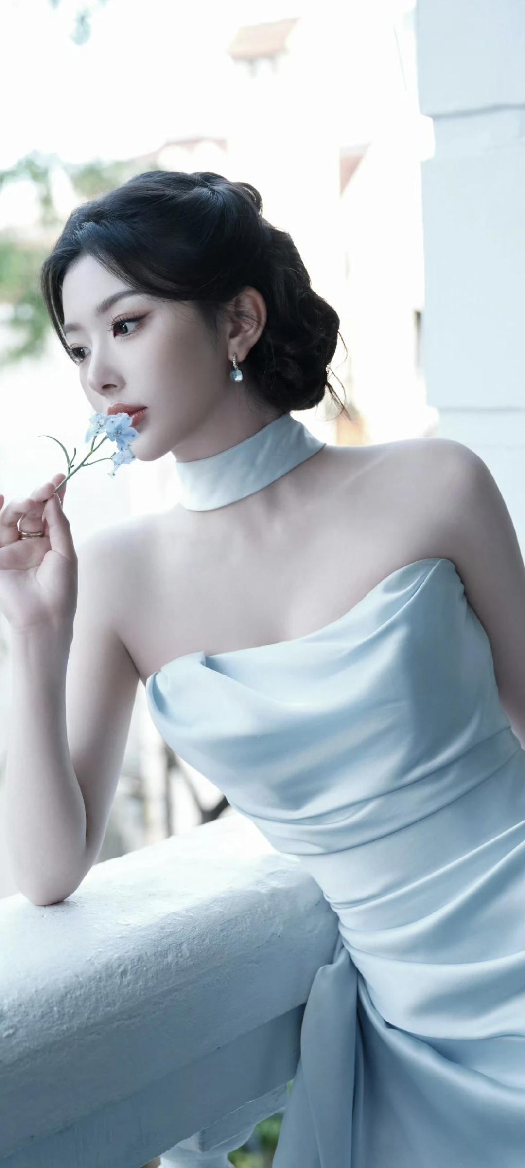 孔雪儿壁纸～清冷的气质格外动人，冰蓝礼裙也十分美丽！