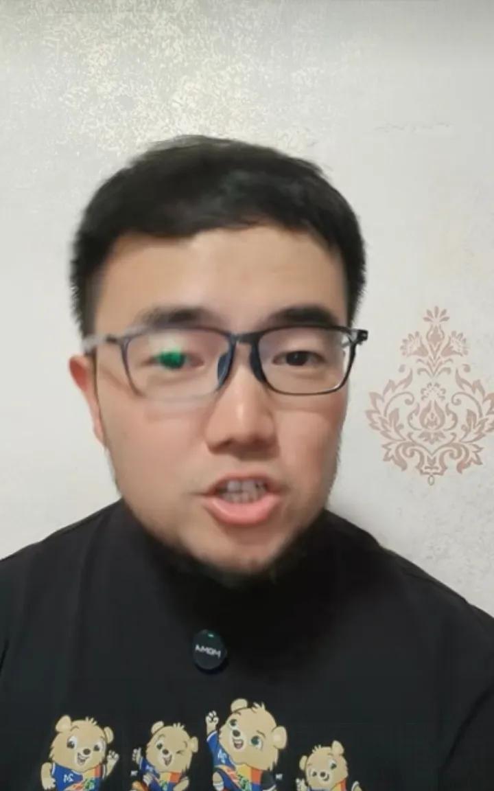 潘伟力直播谈为什么伊万要负责。国际足联世界杯扩军给了亚洲8.5个名额，本来想让东