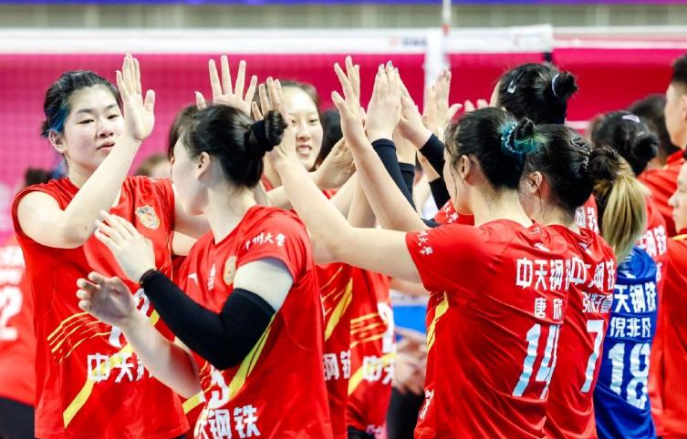 看了今年的中国女排超级联赛，说实话，挺替中国女排担忧。2025-26赛季中国女