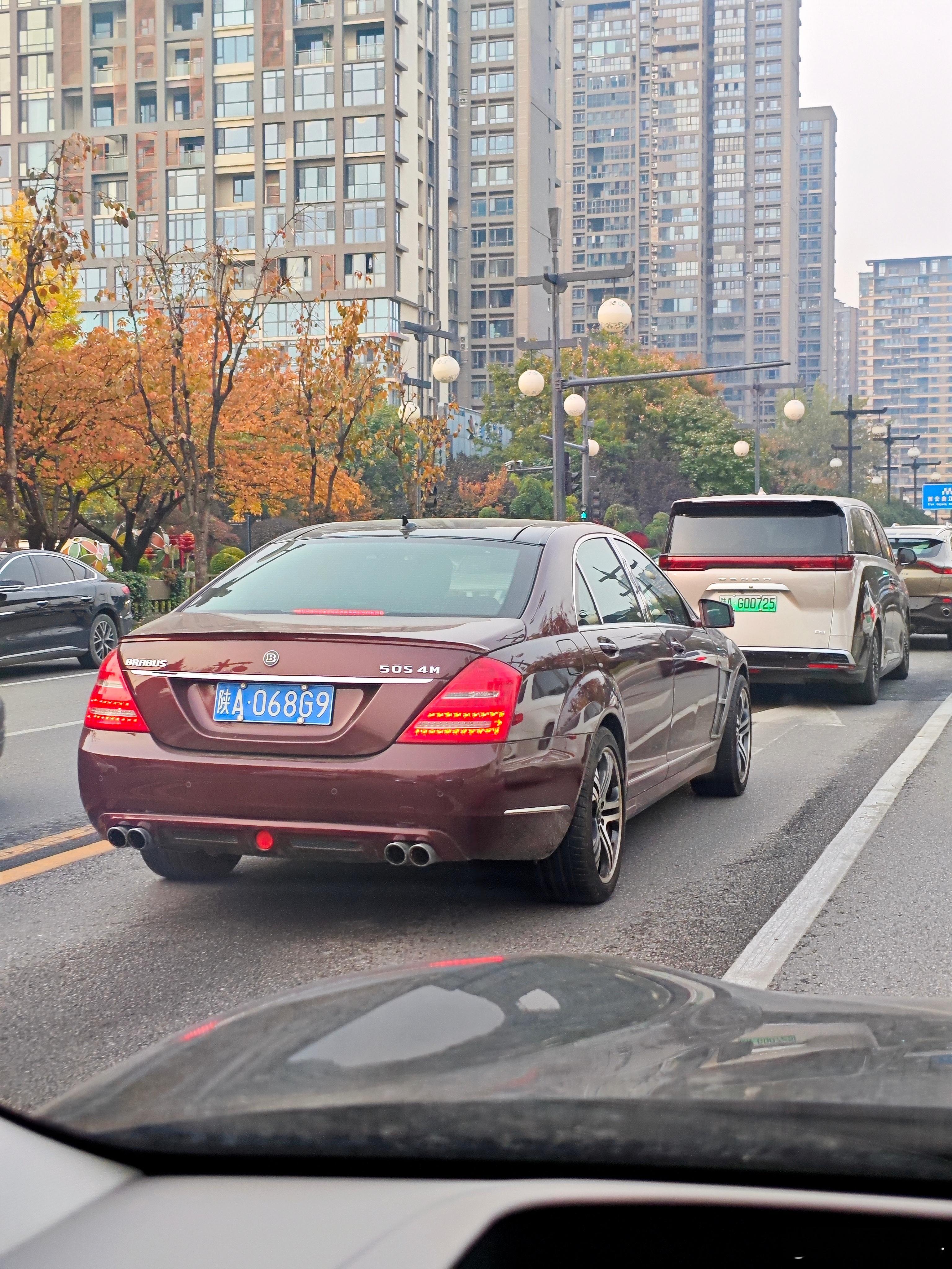 巴博斯Brabus稀有的50S4M，4.7TV8，宽胎暴露了身份，正经西装暴