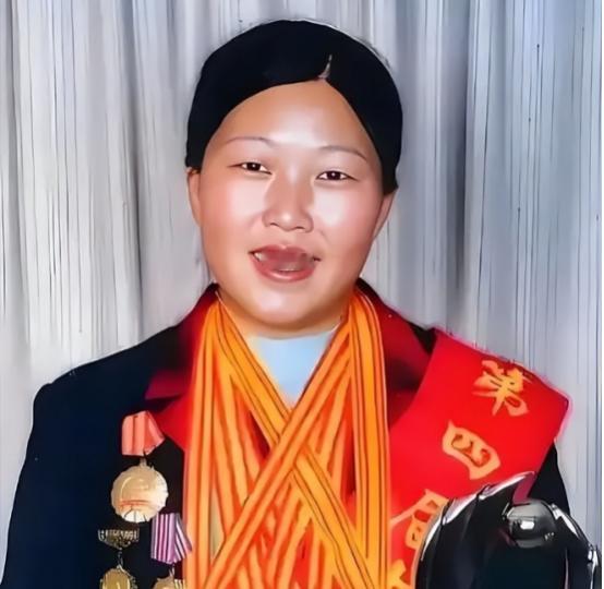 1985年，陕西一父亲逼着19岁的女儿嫁给恩人的儿子，女儿哭闹7天，忽然放弃逃跑