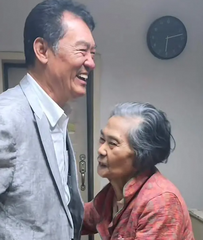 祝延平探望张子健前妻母亲暖心叮嘱背后的深情