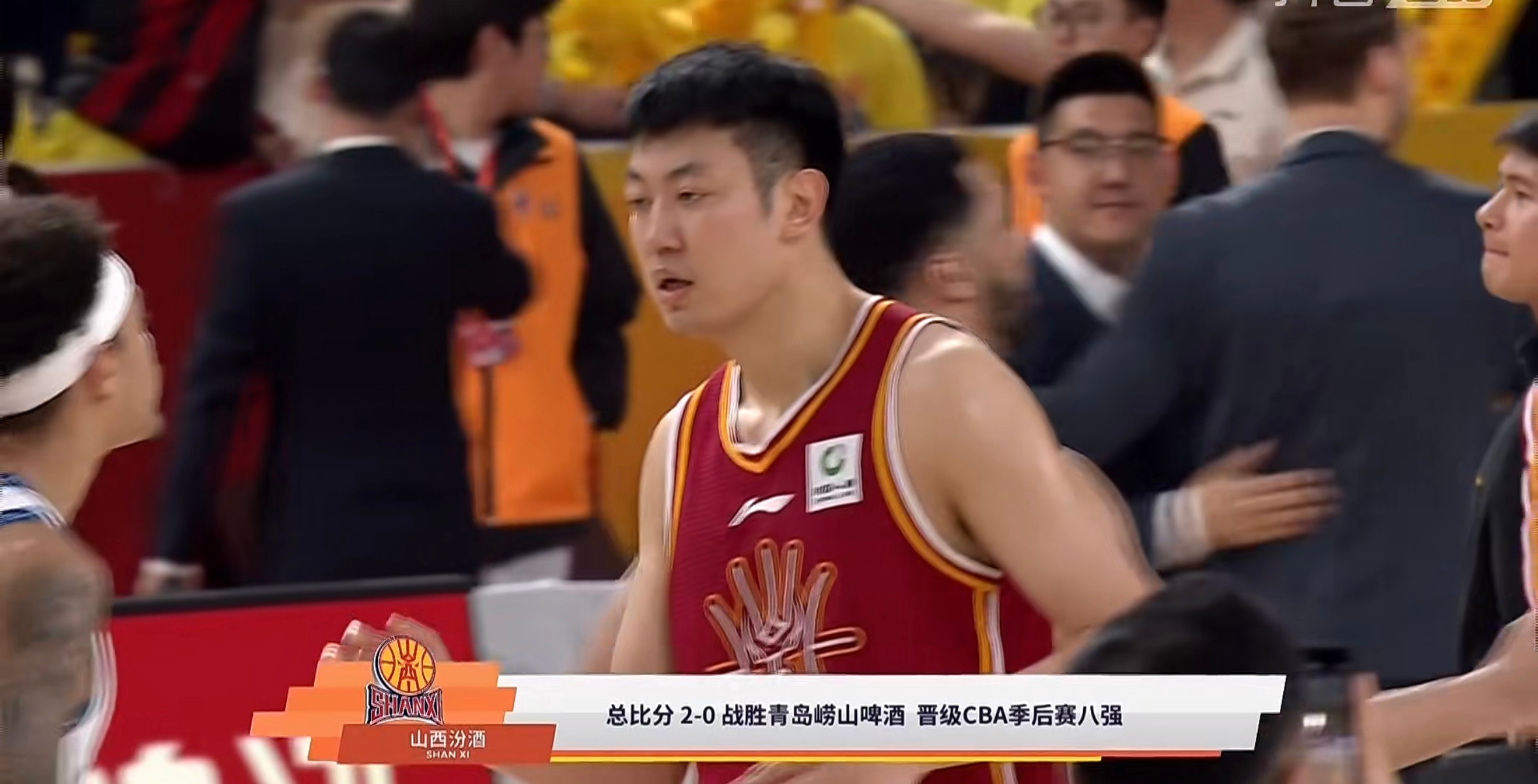 虽然下半场的防守延续性出了点问题，弱侧回收漏了一些定点，青岛确实够准（40中17