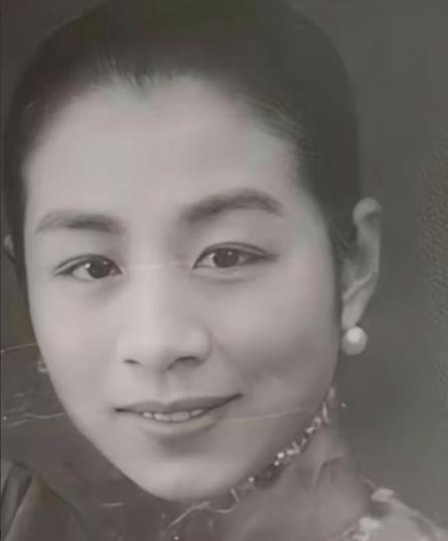 1947年，57岁北交大校长张福运，趁妻子熟睡，悄悄来到17岁养女房间。