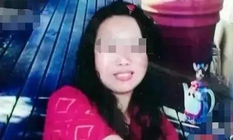 吉林敦化，丈夫下地干活时，总是撞见妻子和别的男村民有说有笑，便提醒妻子注意分寸，