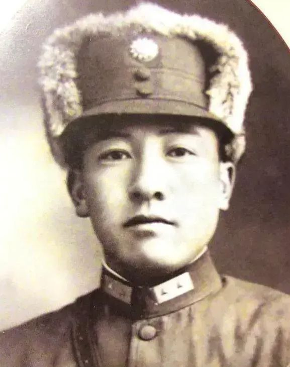 1944年，马步芳的儿子马继援想纳小妾。马步芳得知后，并不反对，因为小妾的背景很