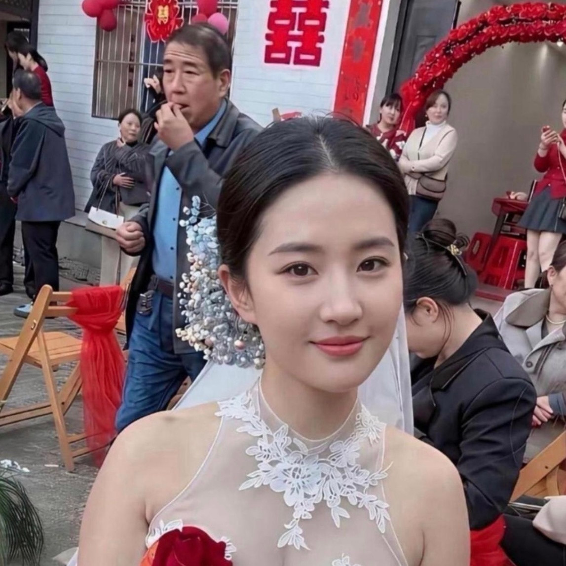 新娘撞脸刘亦菲，这是什么神仙颜值！