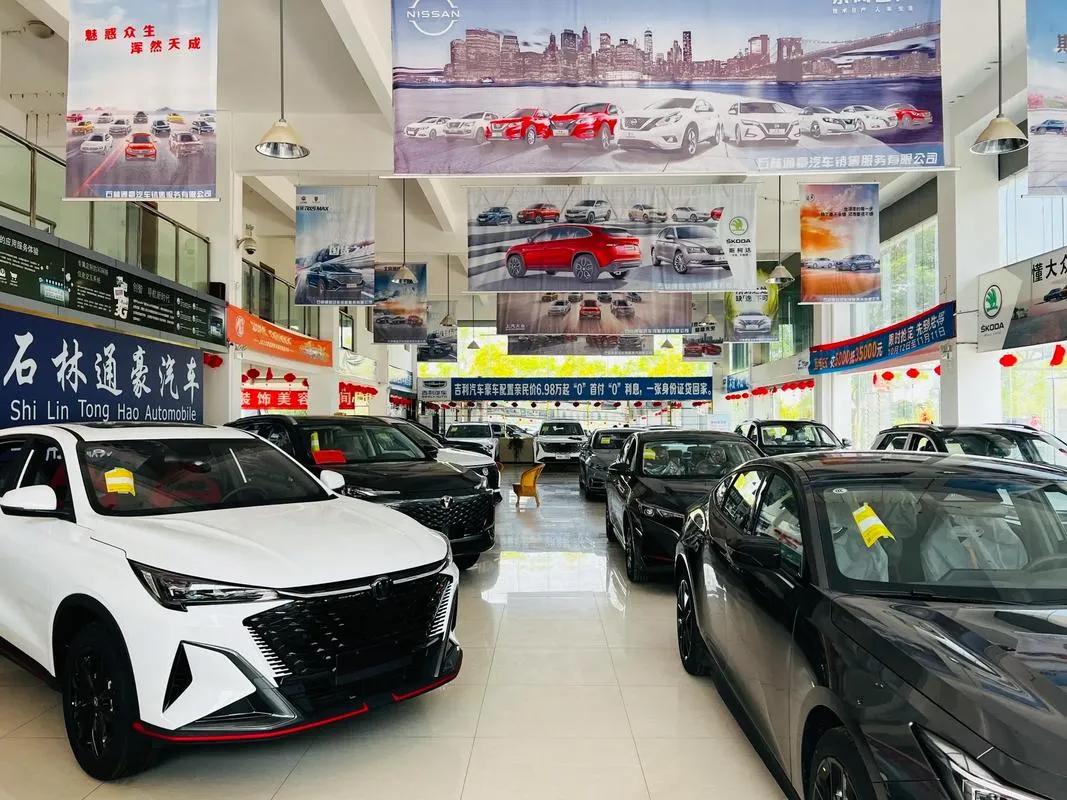 普通工薪家庭，今年千万别再贷款买车，而且一定要把购车预算往下压。 不知道你有