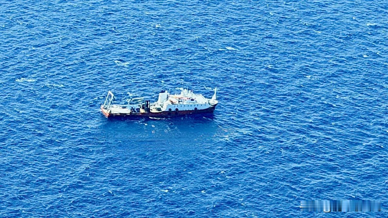 中菲南海电子战。中国科考船“嘉海科7”号在巴丹群岛附近海域开展海洋调查，菲律宾海