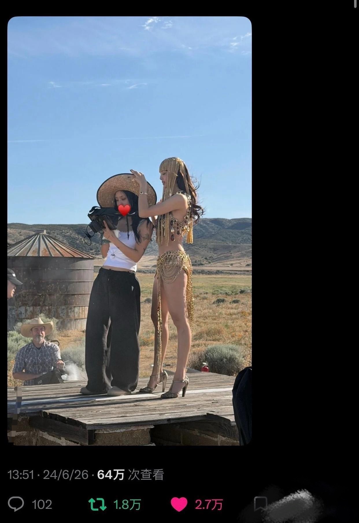 Lisa这张杂志在外网火🔥了