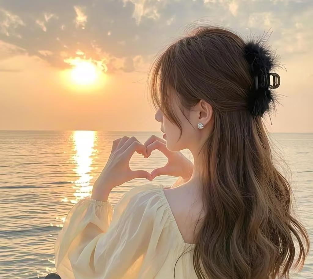 大姑姐又离婚了，我一点都不意外，因为她太强势了，这是她离的第三次了，再离就凑够“