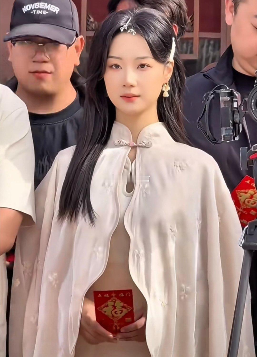 这个女演员长得好像杨紫啊，未来肯定大有作为。