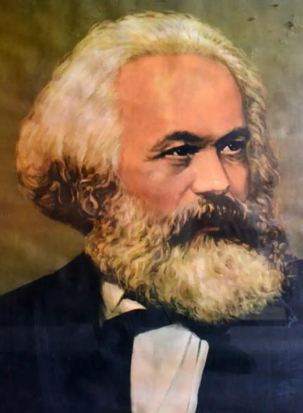 马克思作为犹太人，他是这样评价自己的民族的，他说：“犹太人的世俗道德观就是自私自