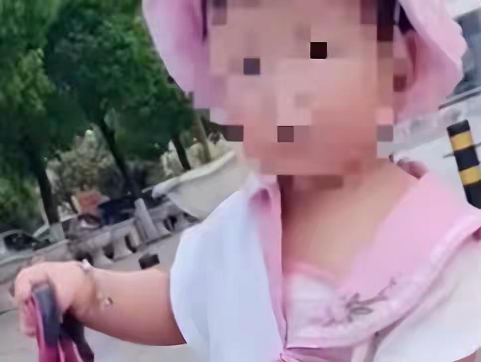 结婚8年，3个女儿全非亲生！父亲最后的决定让人破防：带她去玩，然后永别！“可