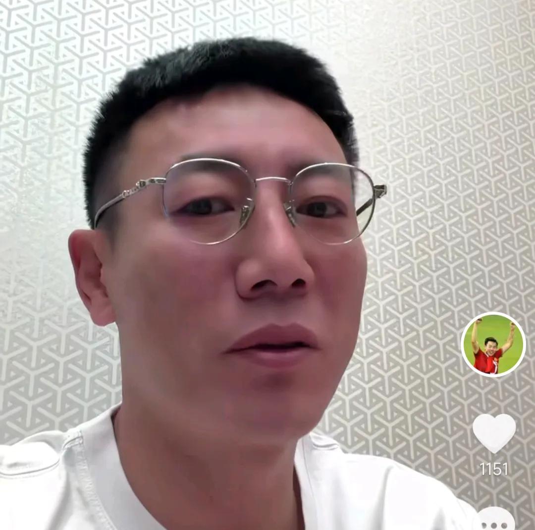 前国脚秦升认为，上海申花俱乐部的格局非常大。在上海申花对阵成都蓉城的比赛赛前，