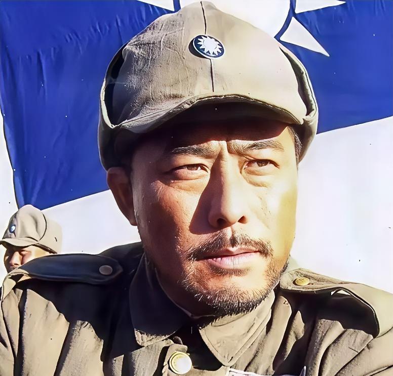 1948年12月22日，解放军攻入新保安，35军军长郭景云很顽固，掏出手枪连开