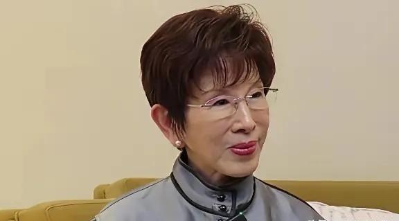 中国大陆要清醒了，台湾只要有马英九，朱立伦，洪秀柱，想实现和平统一，门都没有。