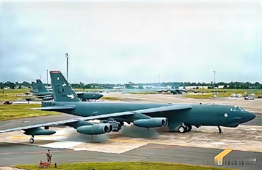 12月11日下午的最新消息速报，全都不容错过，第一条：美日联合军演回应中俄巡航：