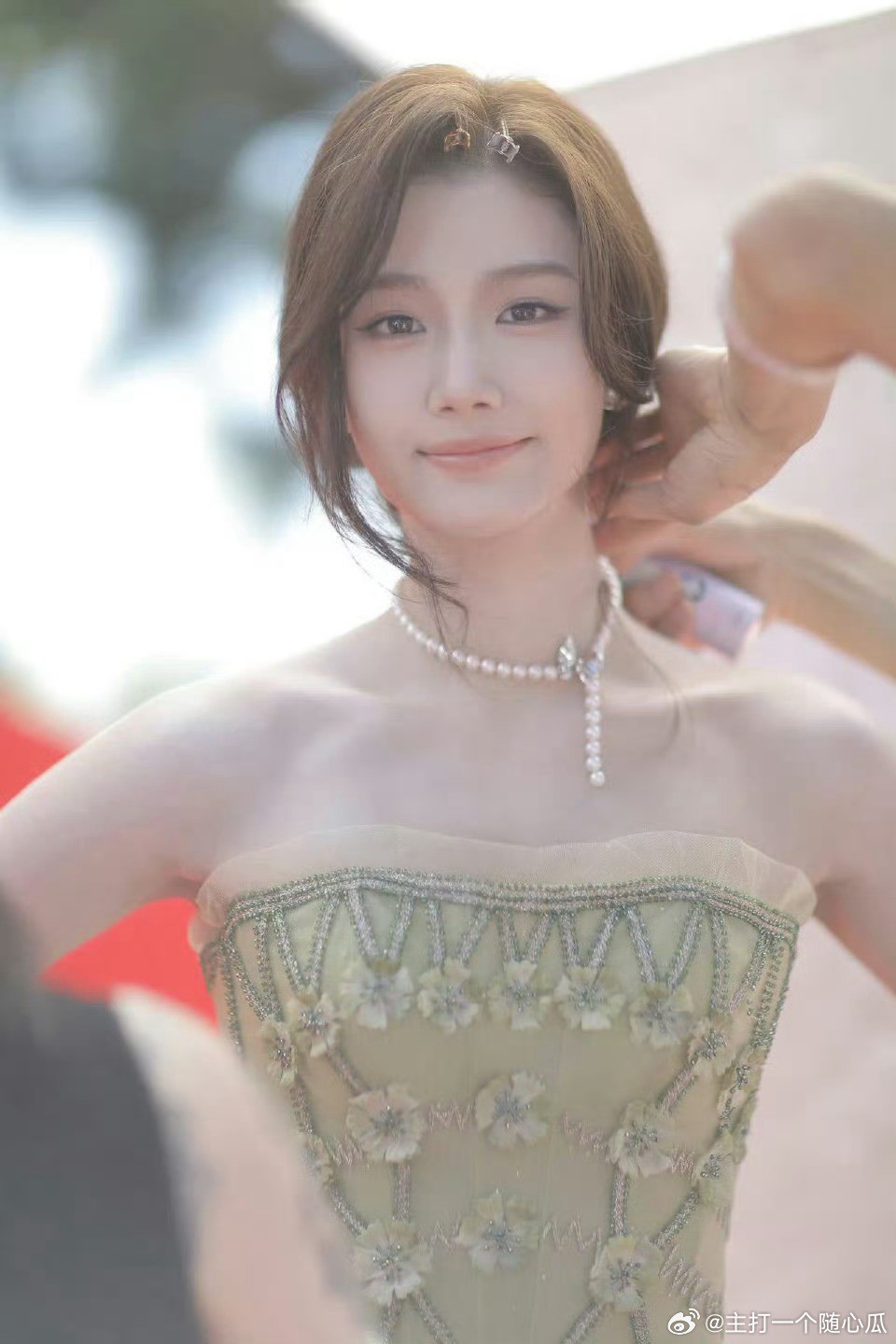 这是卢昱晓啊，差点没认出来，美这么多！​​​
