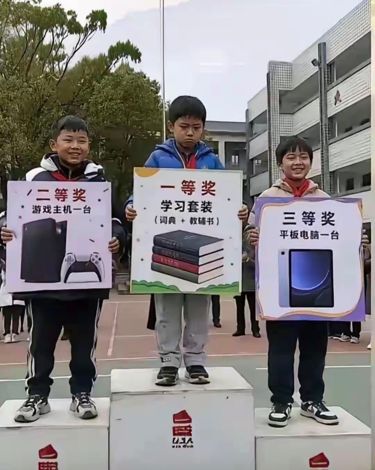 萝卜在哪儿坑在哪儿​​​