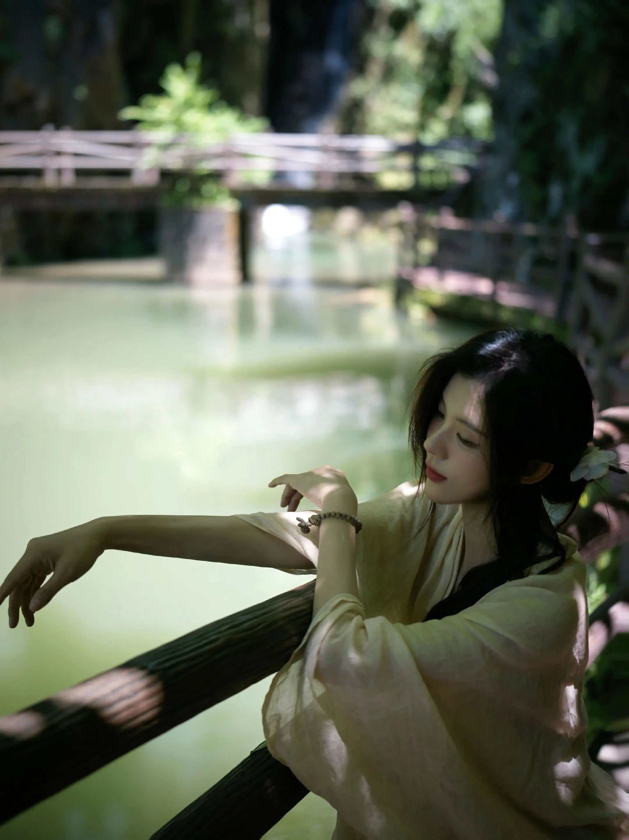 女摄拍出来的瀑布和小姐姐果然不一样。