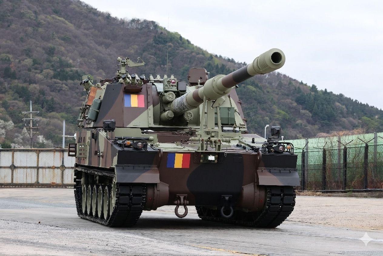 首门升级完工的罗马尼亚K9自行榴弹炮照片。54门标准型+84门变型车正在现代