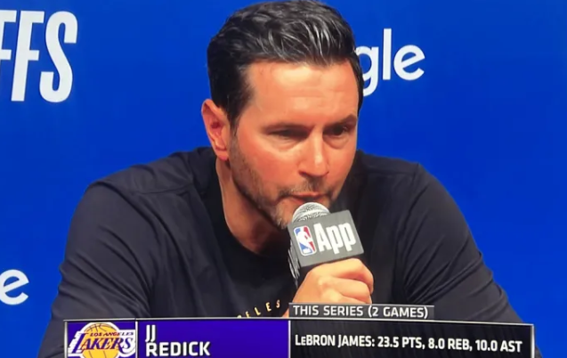 NBA季后赛G3，赛前JJ-雷迪克在接受记者采访时谈到了詹姆斯：“我们无法预知这