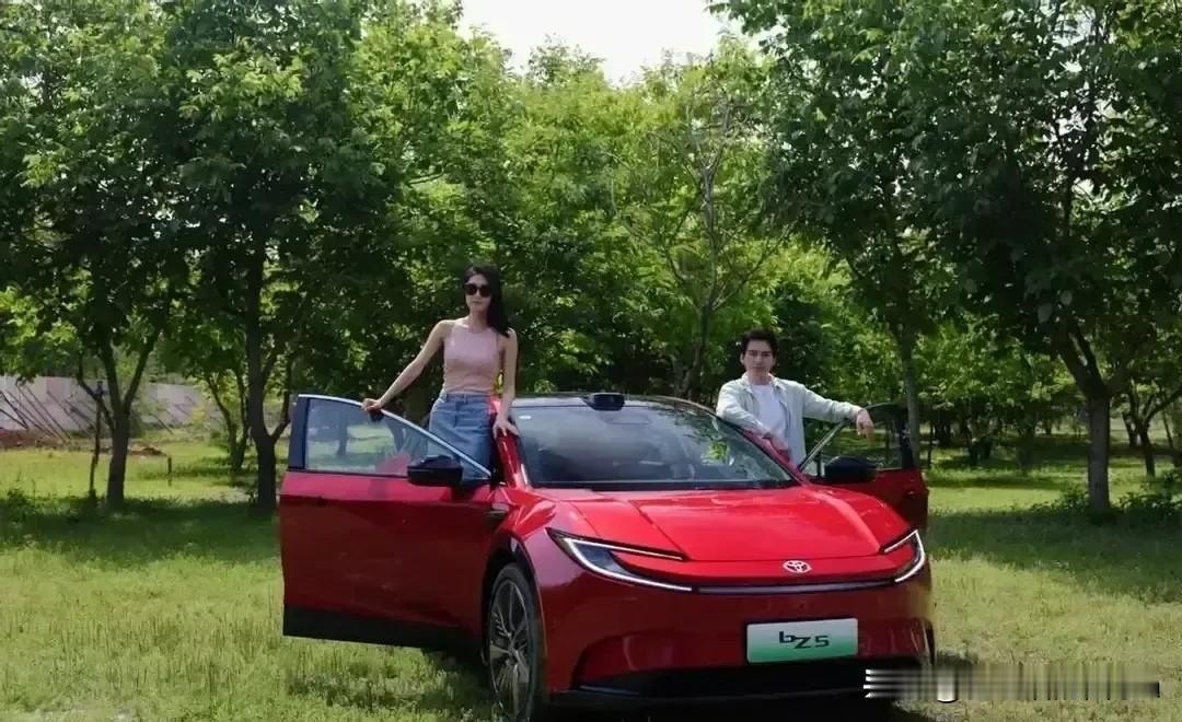 不得不承认，这就是赤裸裸的现实！油车20万：使用10年，油费10万，卖3万！