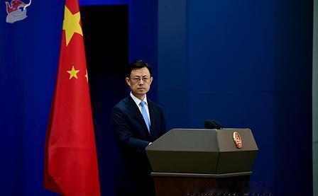 敢给伊朗客机加油就直接踢出美元体系？中方一句话怼回去，这下美国睡不着了美国财