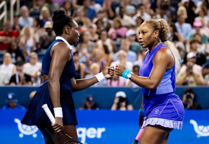 WTA1000辛辛那提赛女双首轮焦点赛：大威赛点双误，大小威组合抢10出局抢10