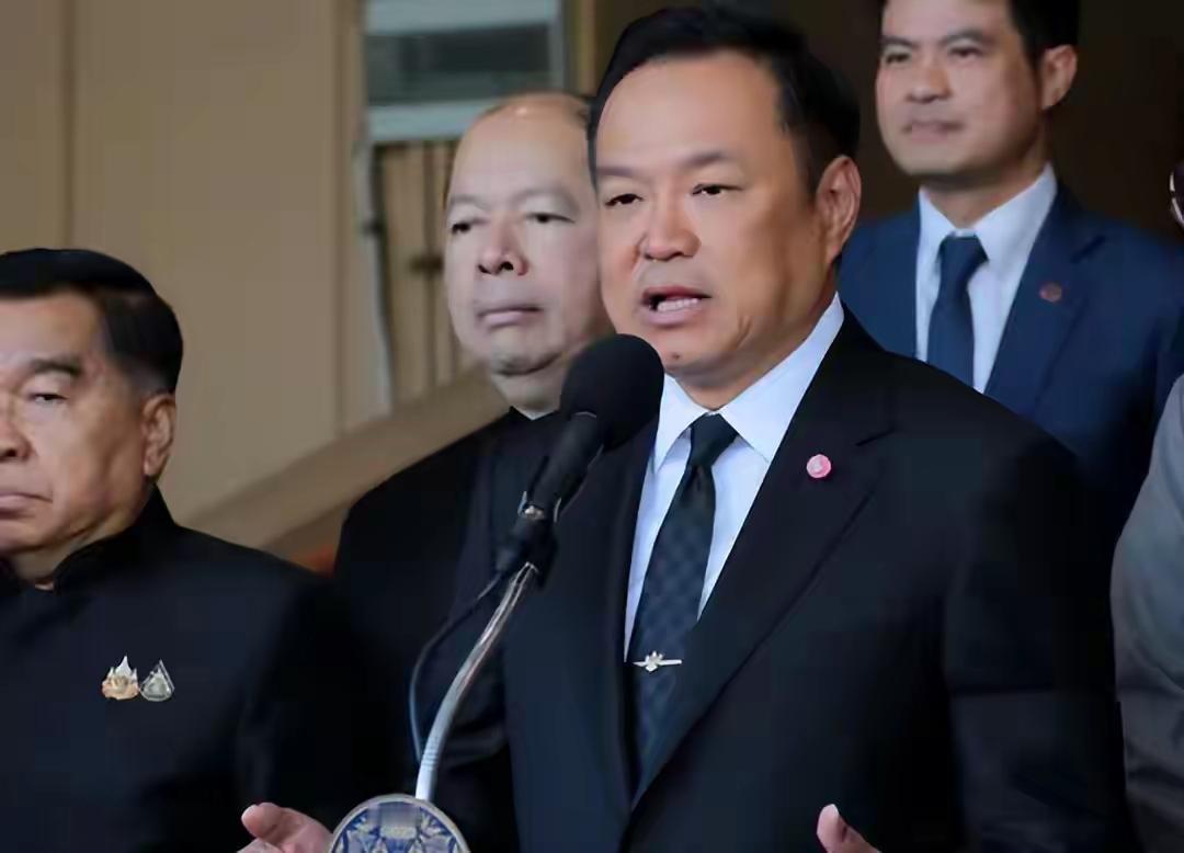 阿努廷可能对自己当选下届总理没有信心。据报道，泰国总理阿努廷称，由于当前政府处于