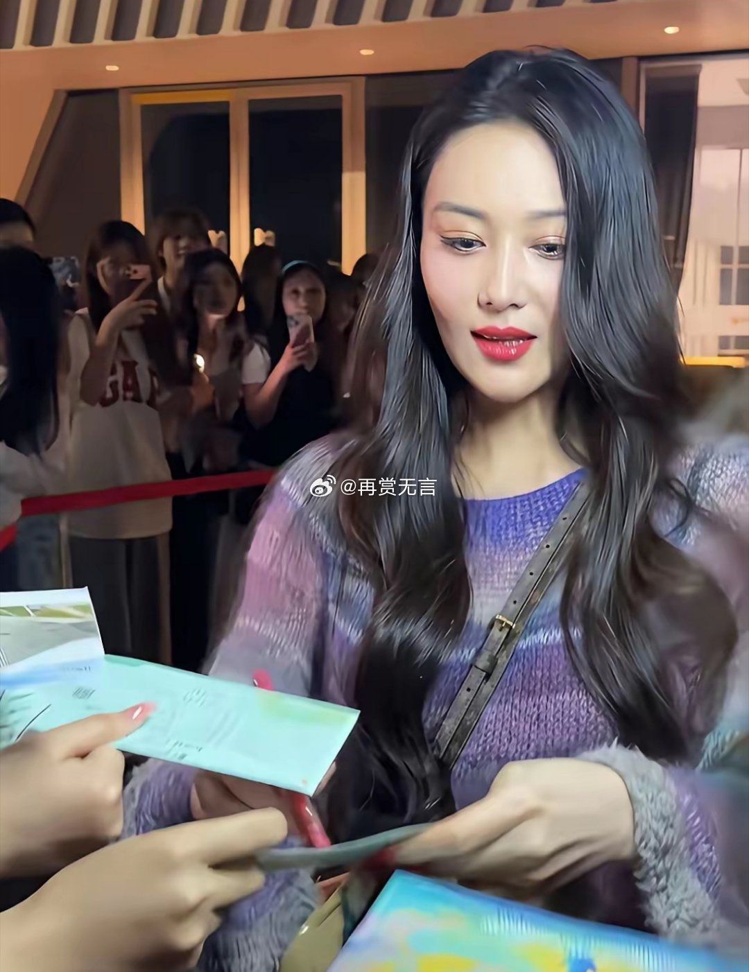 如果不是因为当红时期、跟何捷结婚，张馨予现在肯定拿奖拿到软。