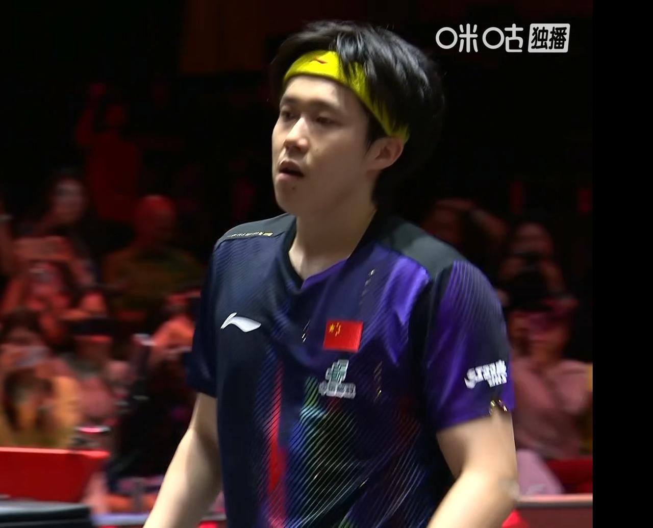 惊心动魄，王楚钦3-1林德新加坡大满贯，男单1/8决赛，大头晋级8强。首局王