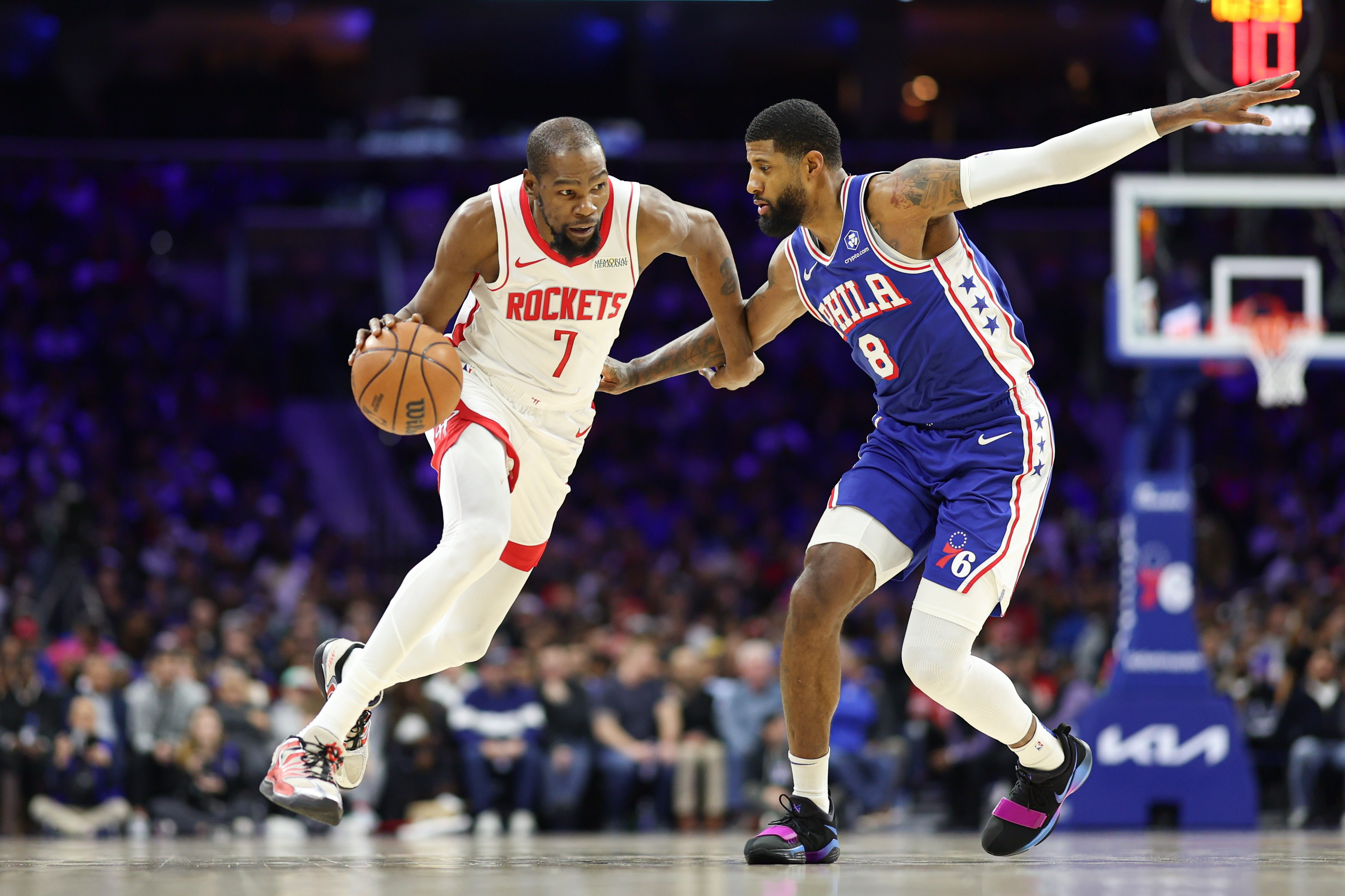 NBA专家莫塔曼尼认为，火箭队也拥有自己的三巨头，那就是申京、杜兰特和阿门汤普森