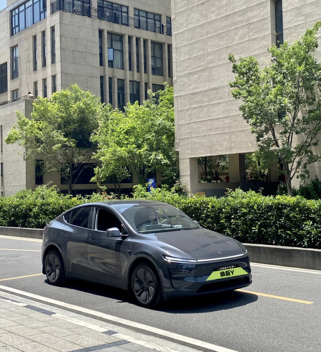 焕新Y的真实感受，欢迎补充优缺点25w的suv的特斯拉焕新Y，刚出来已经开放5