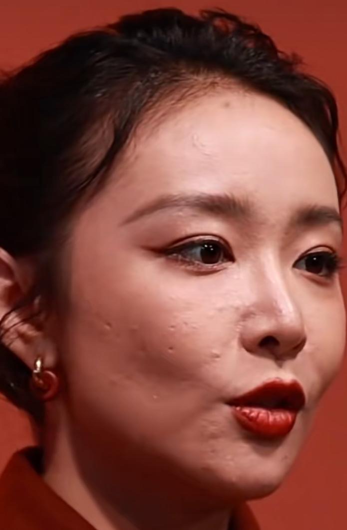 女明星的皮肤为什么这么差？我记得看综艺节目的时候，女明星都很注重皮肤保养，一