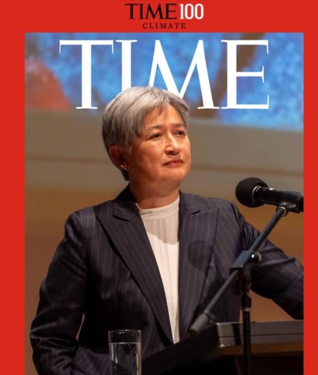 出生于马来西亚，现任澳大利亚外交部长兼工党参议院领袖的华裔部长黄英贤，被《时代》